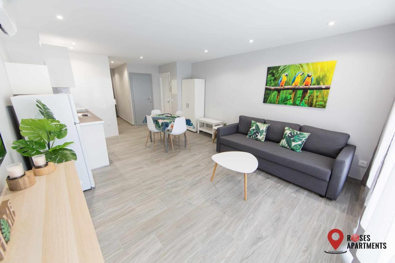 Roses Apartments Tropical Loft Vista Mar Lateral المظهر الخارجي الصورة