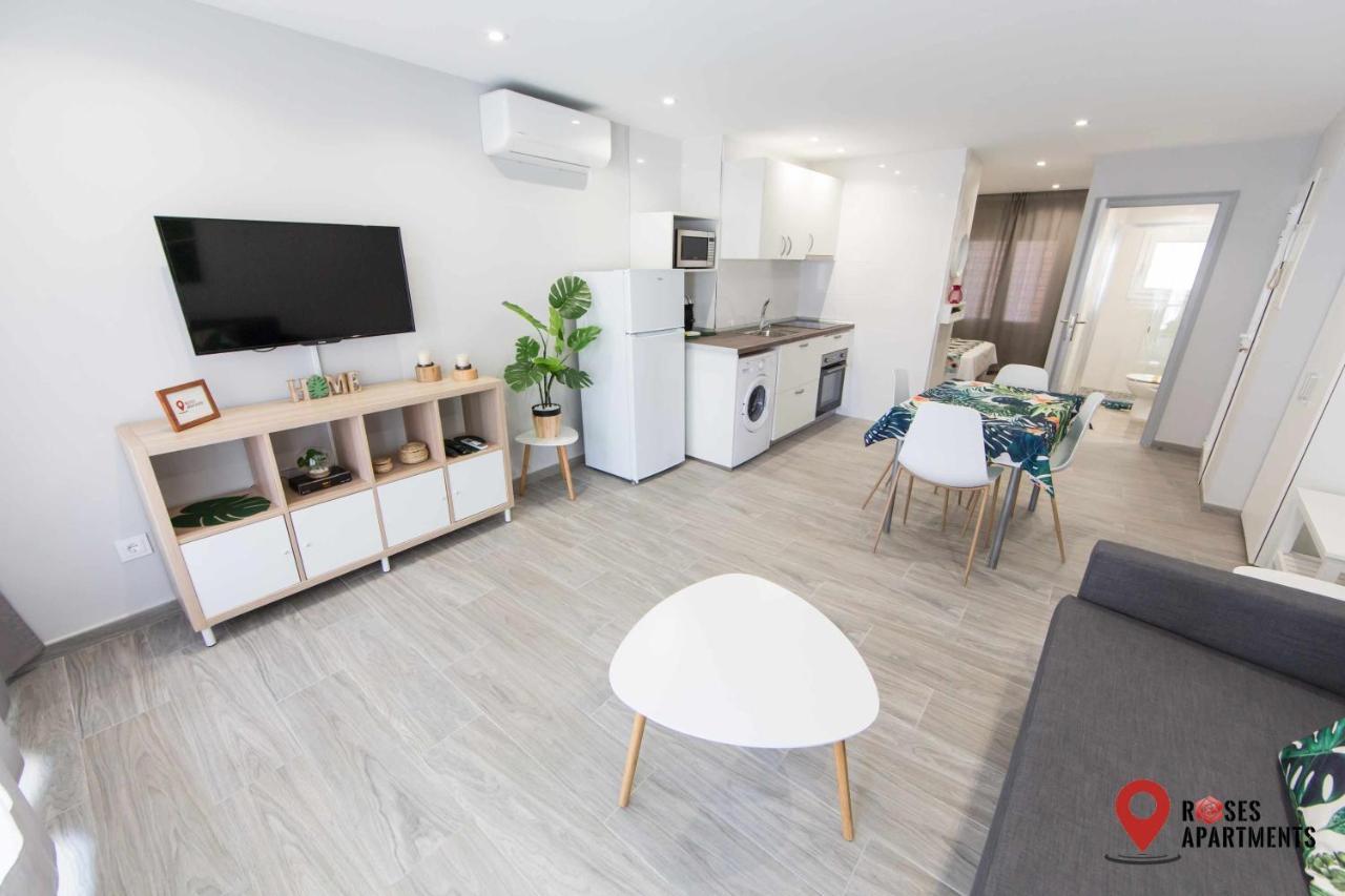 Roses Apartments Tropical Loft Vista Mar Lateral المظهر الخارجي الصورة