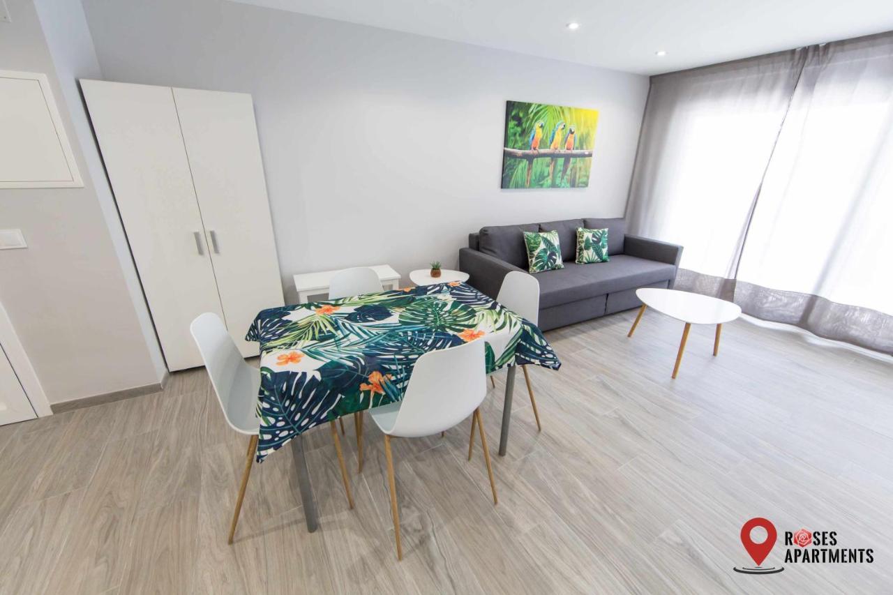 Roses Apartments Tropical Loft Vista Mar Lateral المظهر الخارجي الصورة